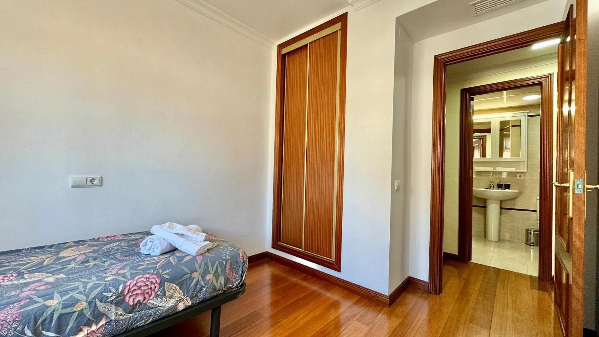 Appartamento Lujoso Piso Centro Aparcamiento Privado, Terraza & Ac Málaga