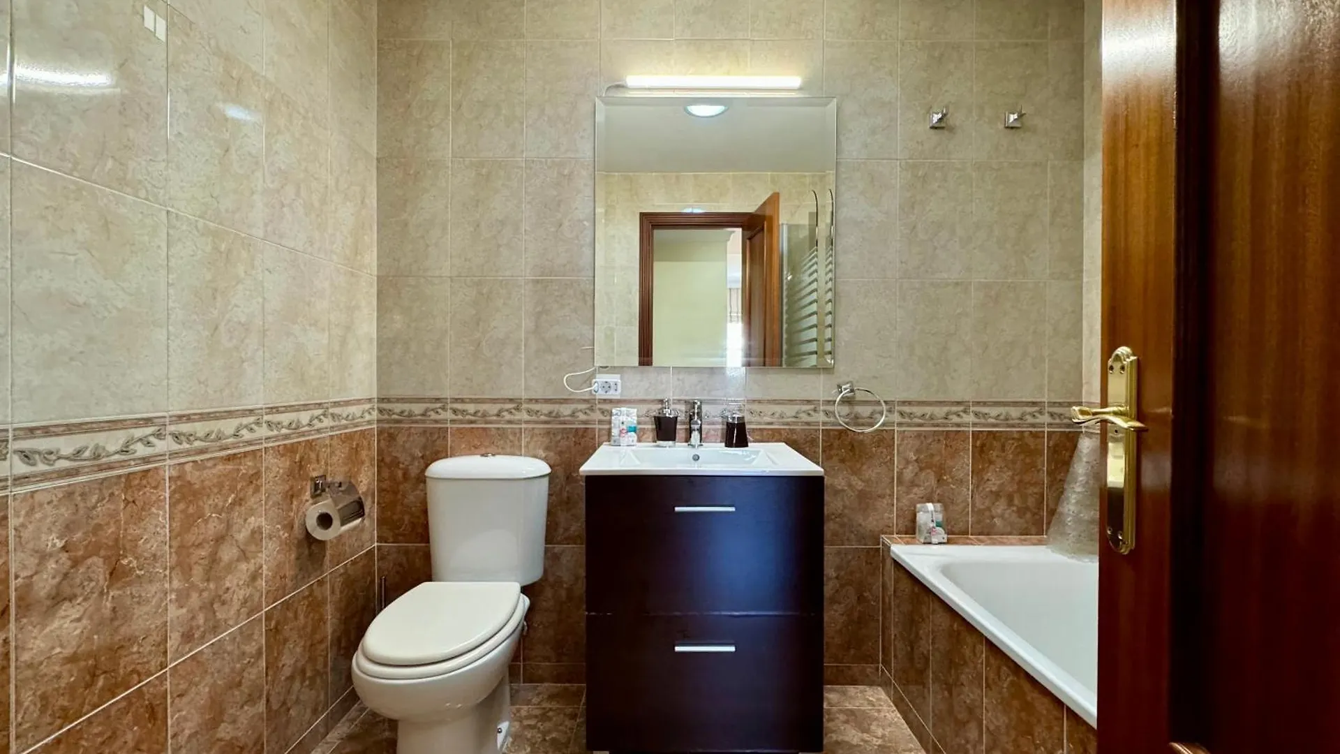 Appartamento Lujoso Piso Centro Aparcamiento Privado, Terraza & Ac Málaga 0*,  Spagna